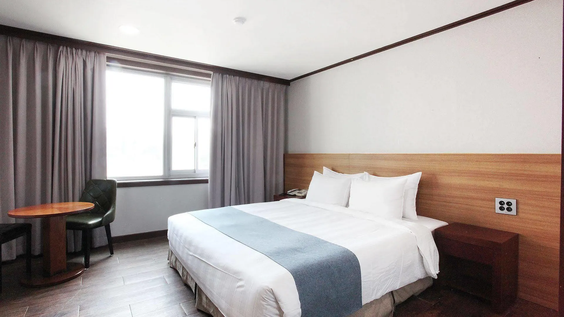 Noblesse Hotel Jeju 3*,