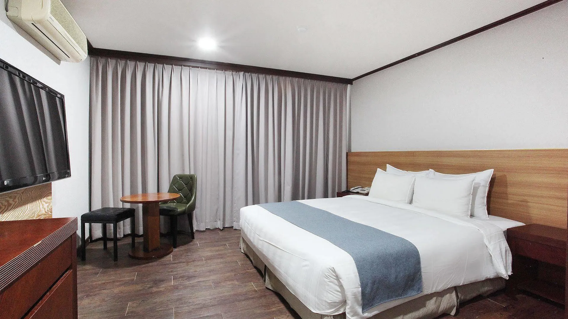 Noblesse Hotel Jeju 3*,