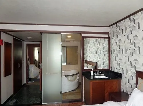 Noblesse Hotel Τζέτζου